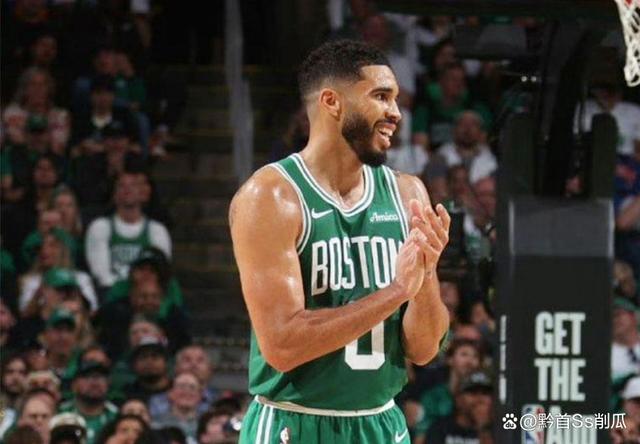 九游网页平台-浓眉哥连续十场比赛得分超过比赛规则变更，中国队不断突破！赢得满堂喝彩(库里绝杀雷霆完整比赛回放)